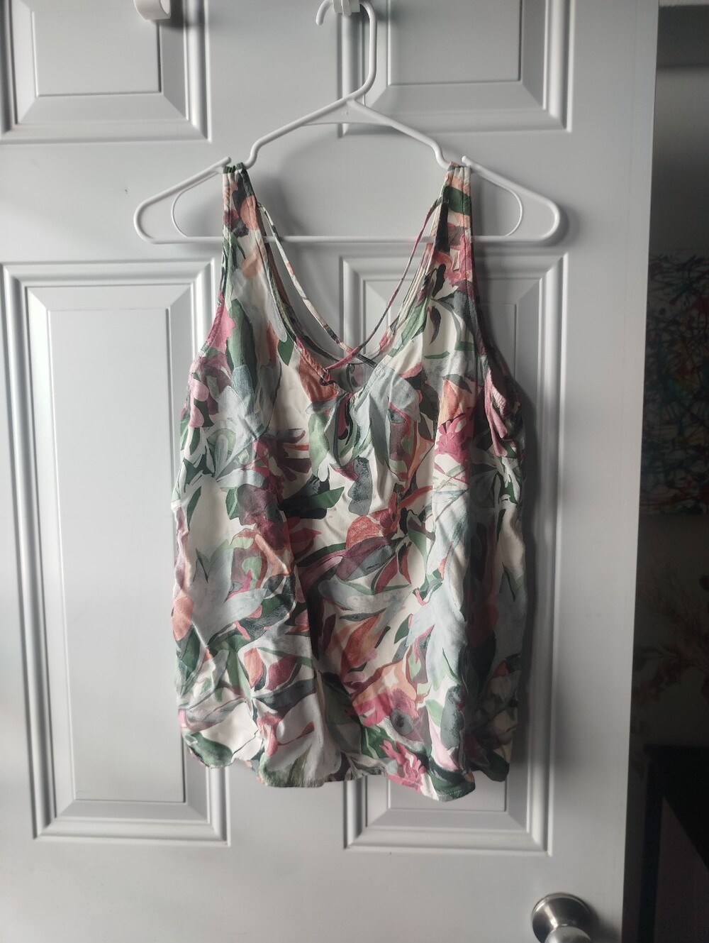 Floral V-Neck Sleeveless Camisole in Pink & Green